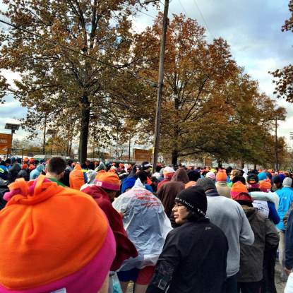 Wave 1 runners raring to run after hours of waiting in the cold